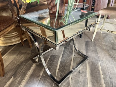 Mirrored end table 